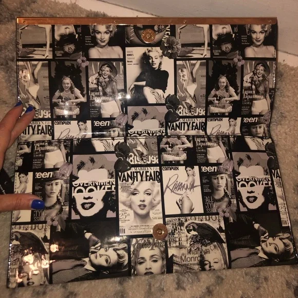 Marilyn Monroe Black and White Clutch - Picture 5 of 6